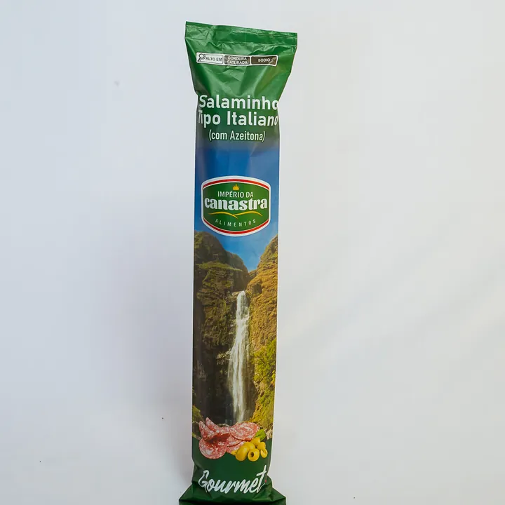 Salaminho tipo italiano com azeitonas